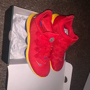 Lebron Nike boys size 7.5 tennis shoes.